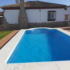 Mucho Arte Muy Cerca Del Mar Con Piscina Privada Сasa de vacaciones